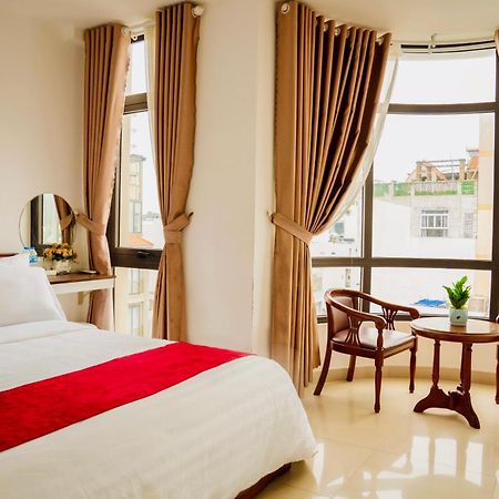 Khach San Trung Hieu Vung Tau Hotell Exteriör bild