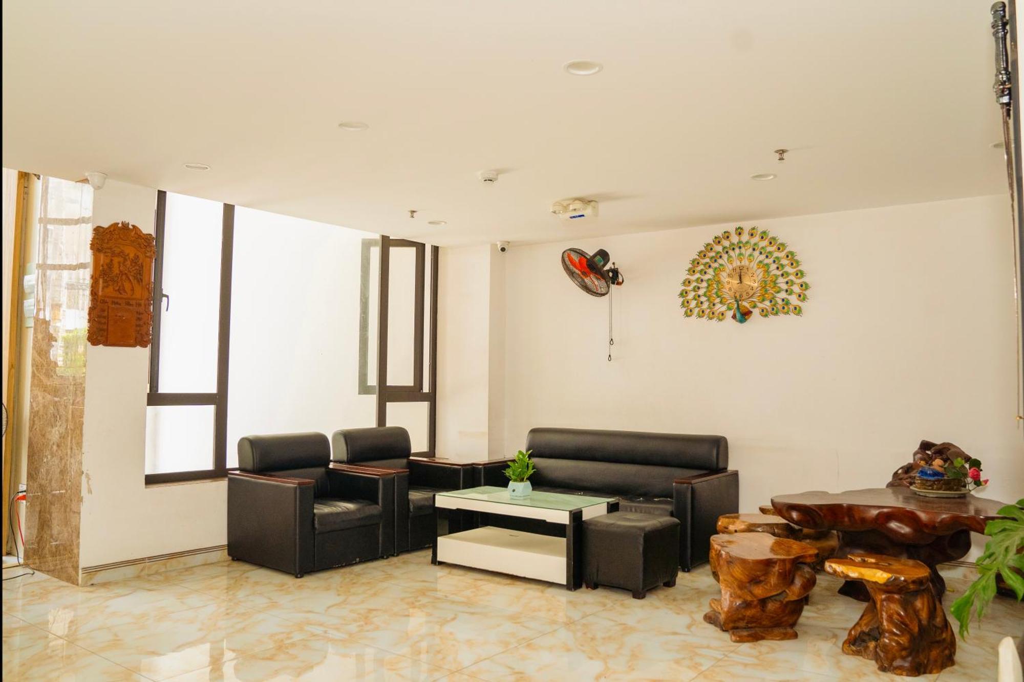 Khach San Trung Hieu Vung Tau Hotell Exteriör bild