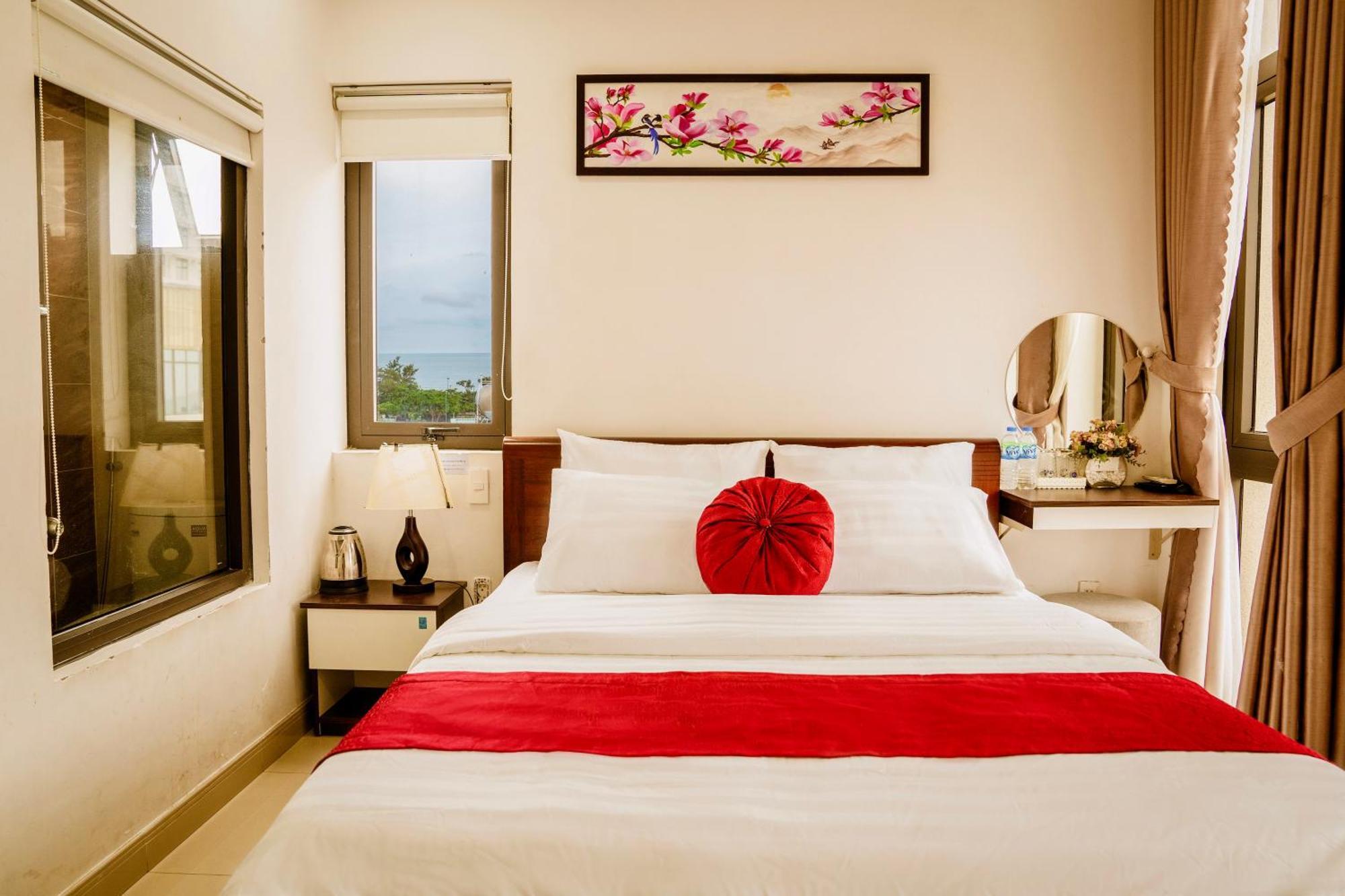 Khach San Trung Hieu Vung Tau Hotell Exteriör bild
