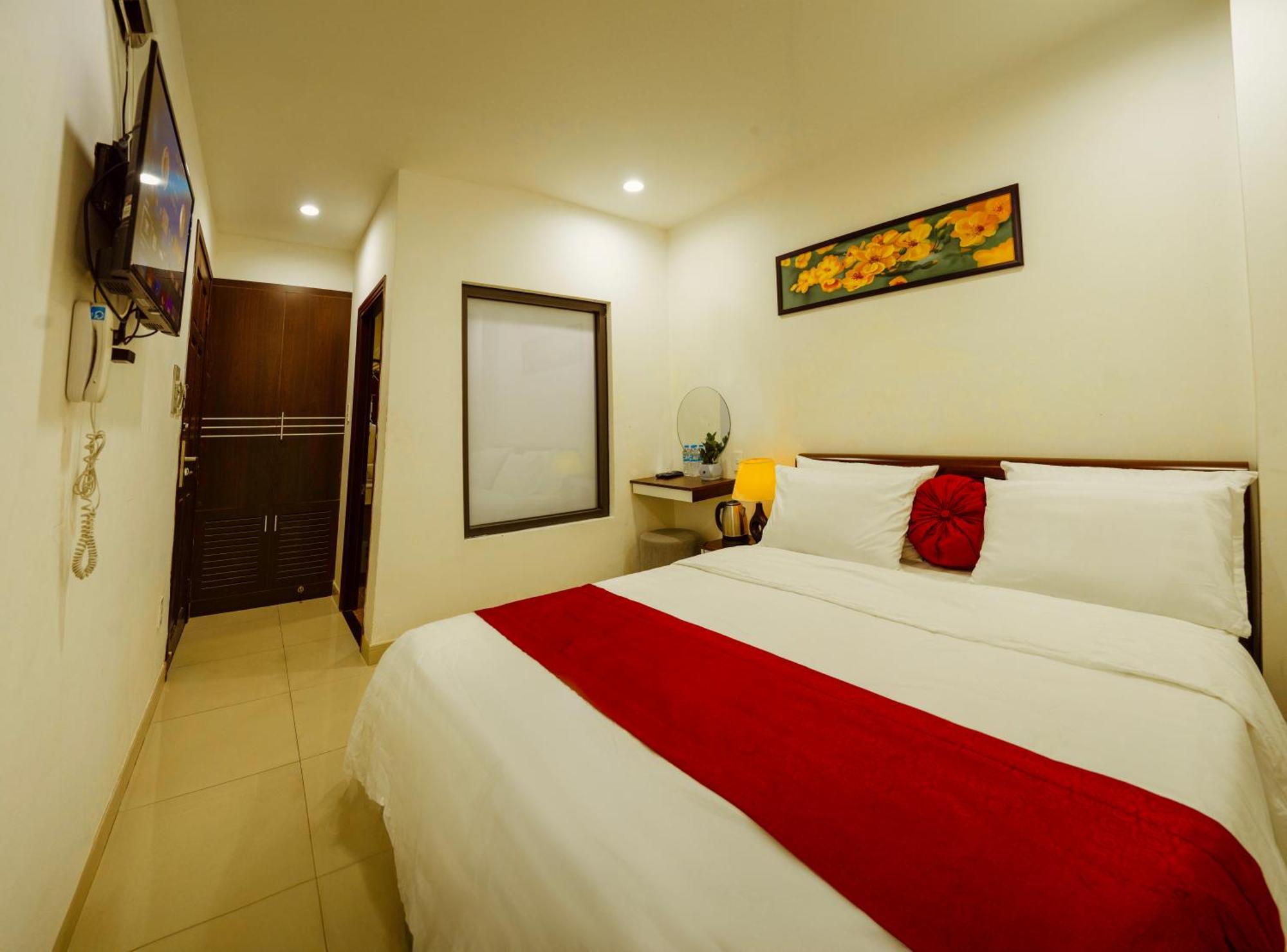 Khach San Trung Hieu Vung Tau Hotell Exteriör bild