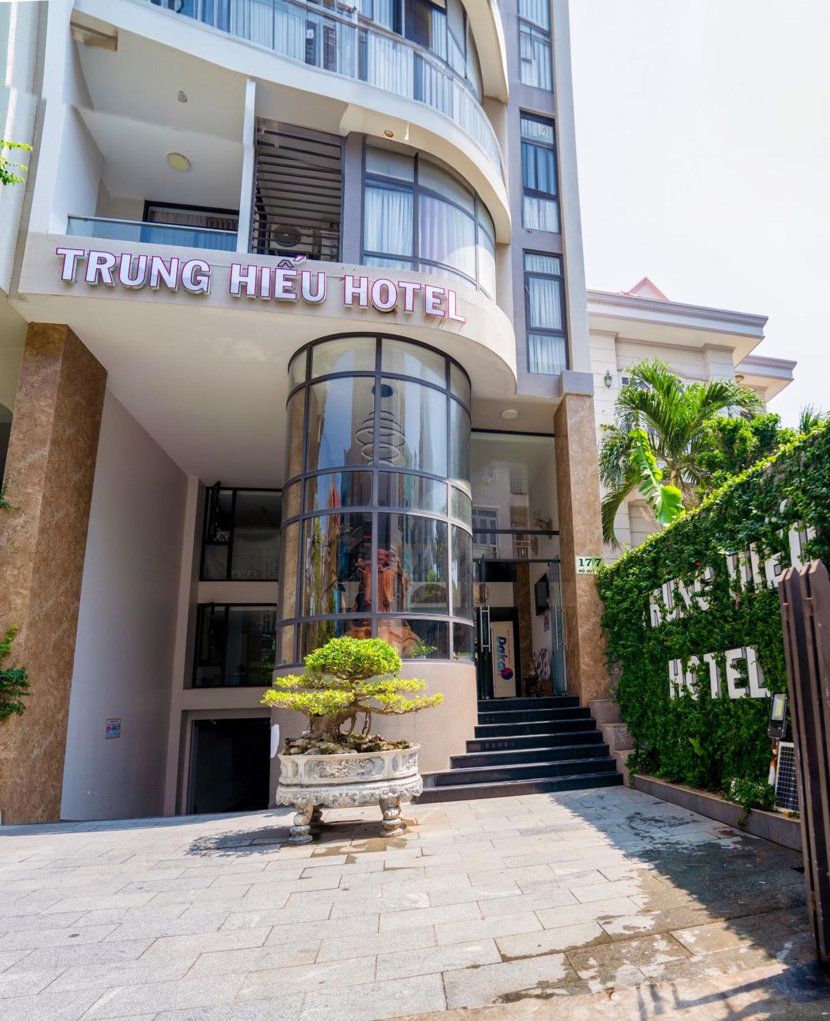 Khach San Trung Hieu Vung Tau Hotell Exteriör bild