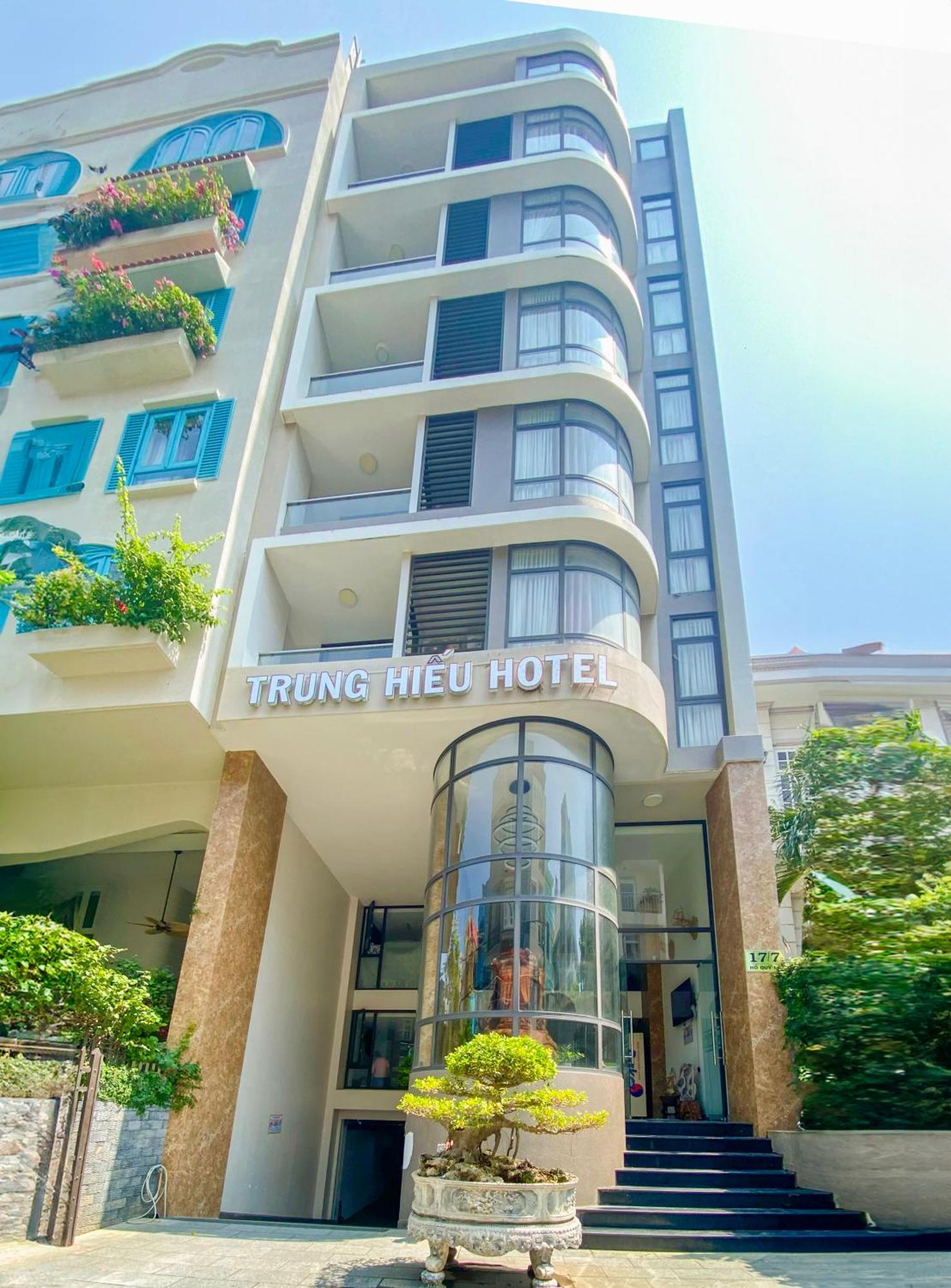 Khach San Trung Hieu Vung Tau Hotell Exteriör bild